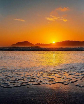 Apartamento kitnet Santos na Ponta da Praia a 1 quadra da praia com WI-FI